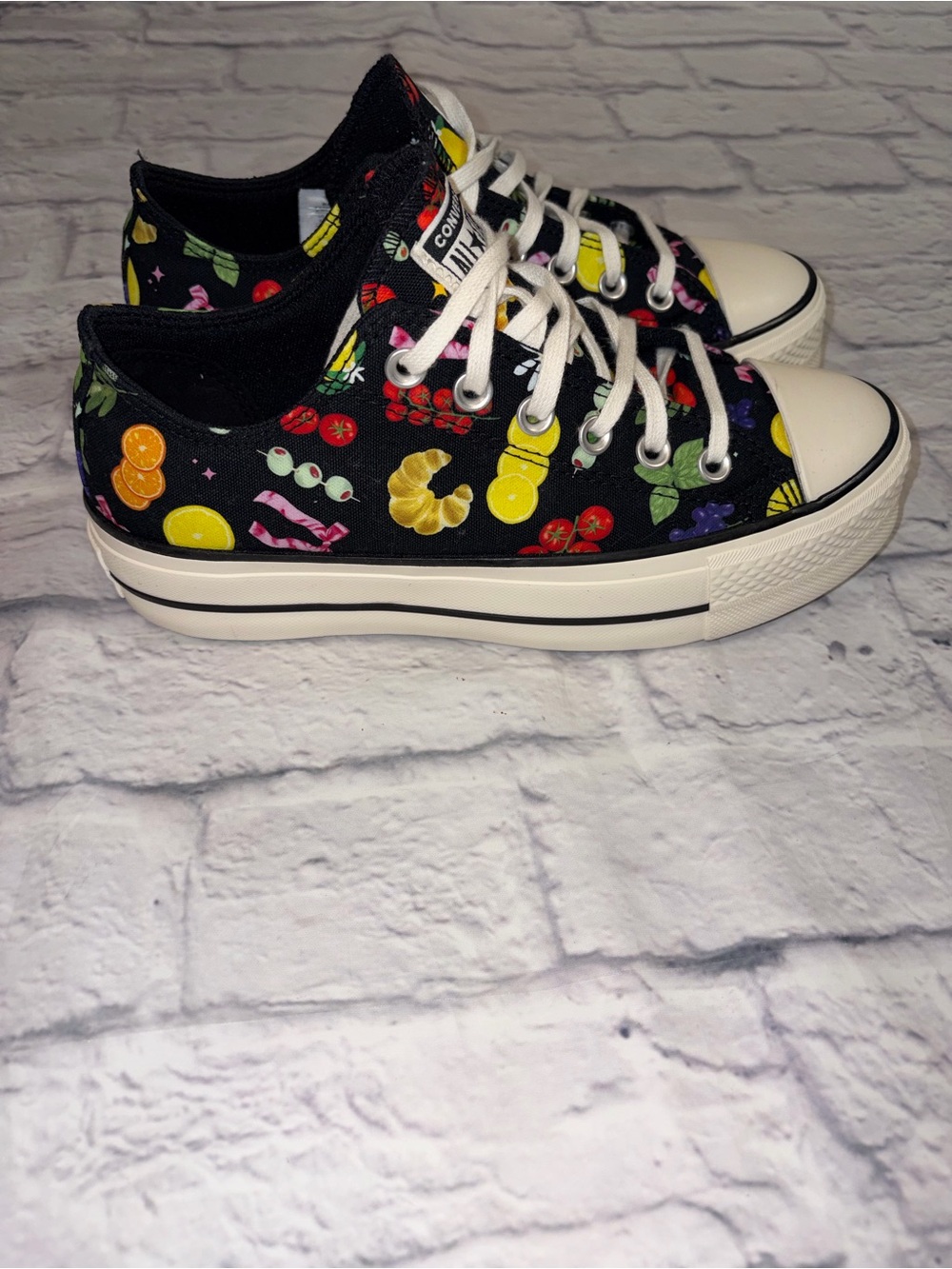 Chuck Taylor All Star Lift Platform Market Essentials. Size 8
